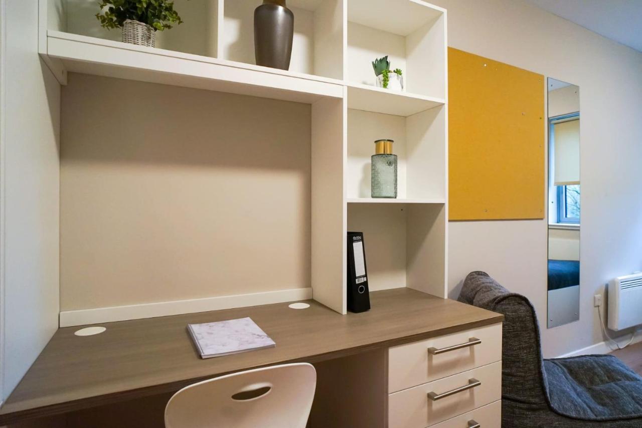 1 Bedroom Apartments, Studios And Ensuite Bedrooms With Shared Kitchen At Centro House In Stirling Exterior photo